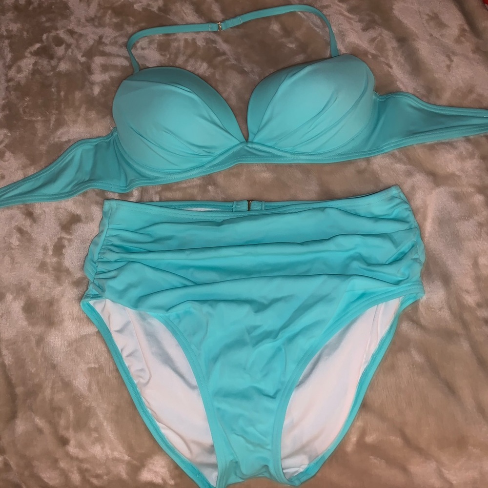 Victoria’s Secret swimsuit top 36B